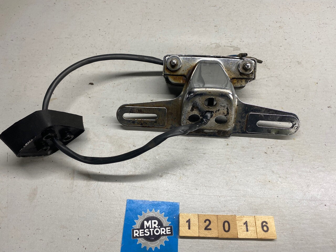 Yamaha Early DT250 DT175 DT3 DT2 - Chrome Tail Light Assy & Damper 