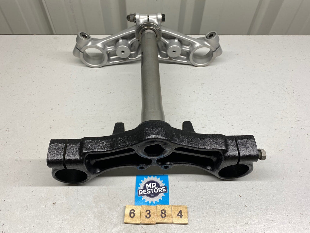 Suzuki XN 85 Turbo Triple Tree Fork Clamp & OEM Bolts - Reconditioned