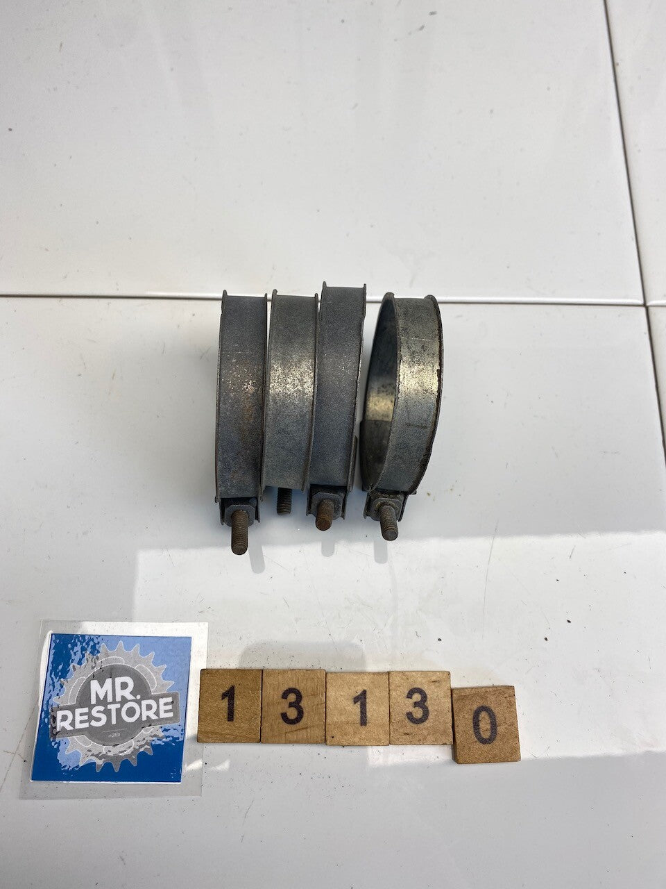 Kawasaki Z250 Z400 KL250 KE250 Carburettor Carb Clamp Clips 92037-1021 (4 avail)