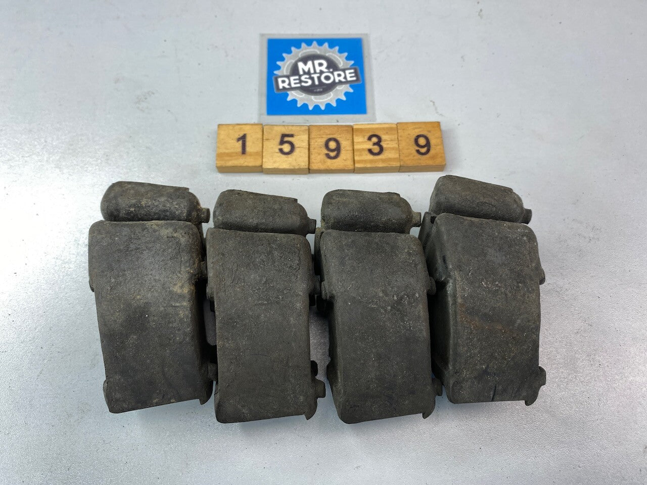 Honda CB250N CB400N CB250T CB400T CM400 Rear Damper Rubber x 4 - 41241-413-781