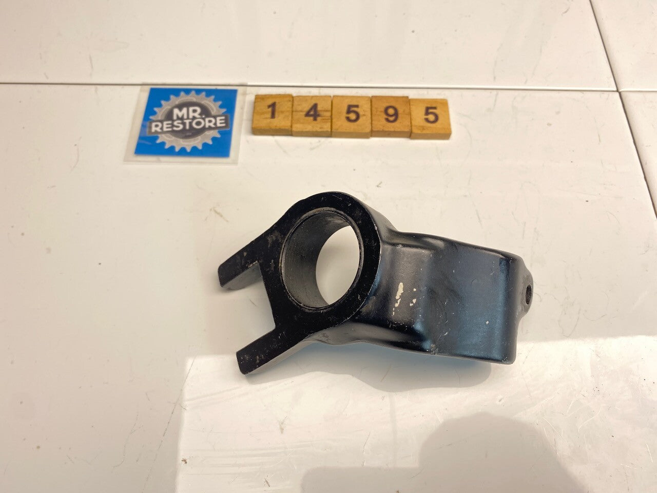 Kawasaki GPZ1100 ZX R/H Handlebar Mount 32mm