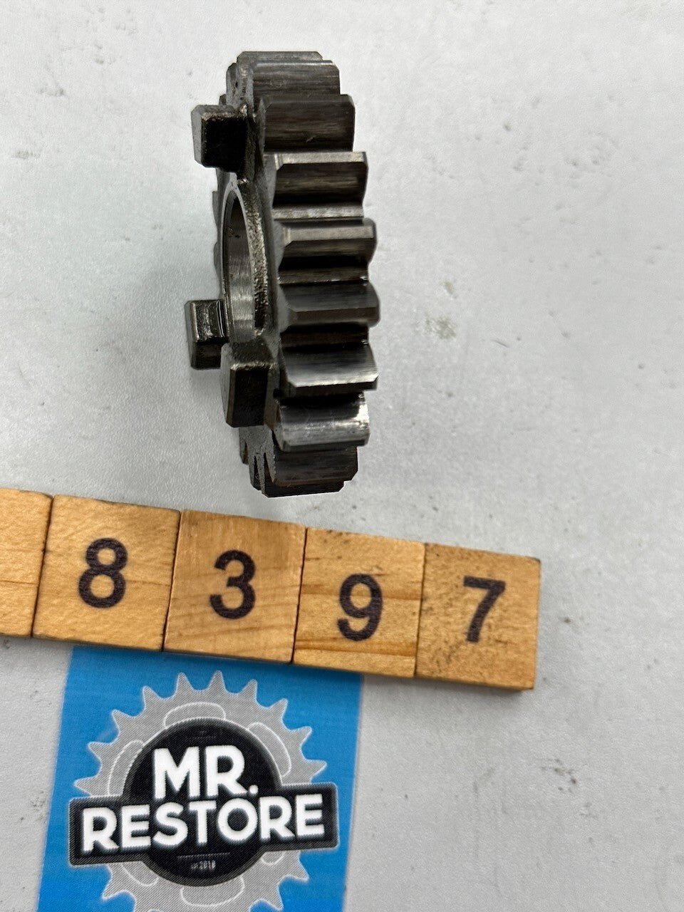 Suzuki GN250 DR250 Transmission 4th Drive Gear (20T) 24241-32400