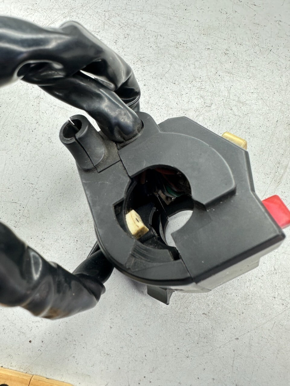 Triumph Speed Triple T300 - Left Handlebar Switch