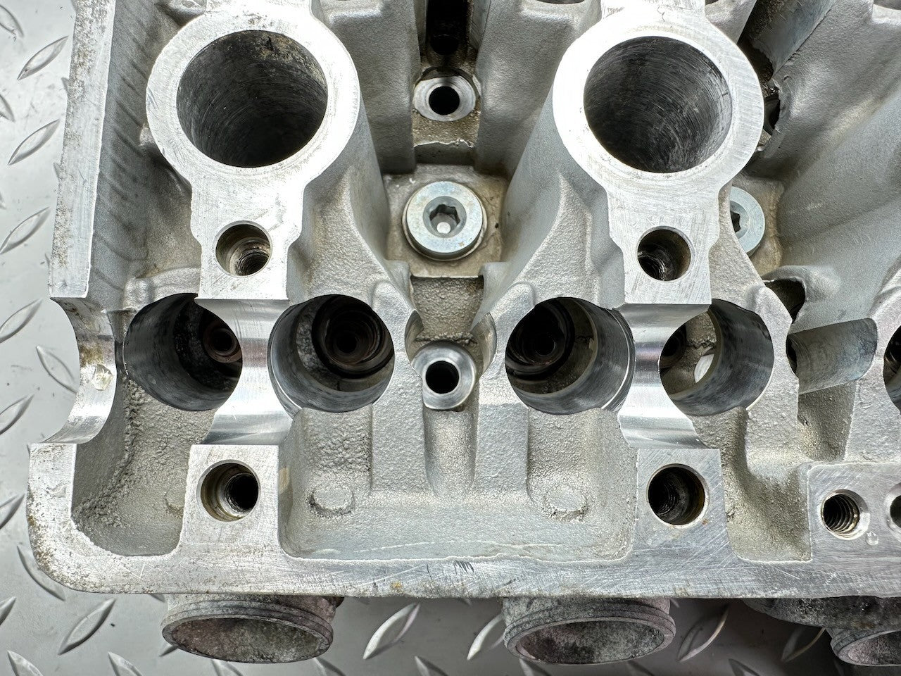 Honda CBR250R MC19 KY1 Cylinder Head