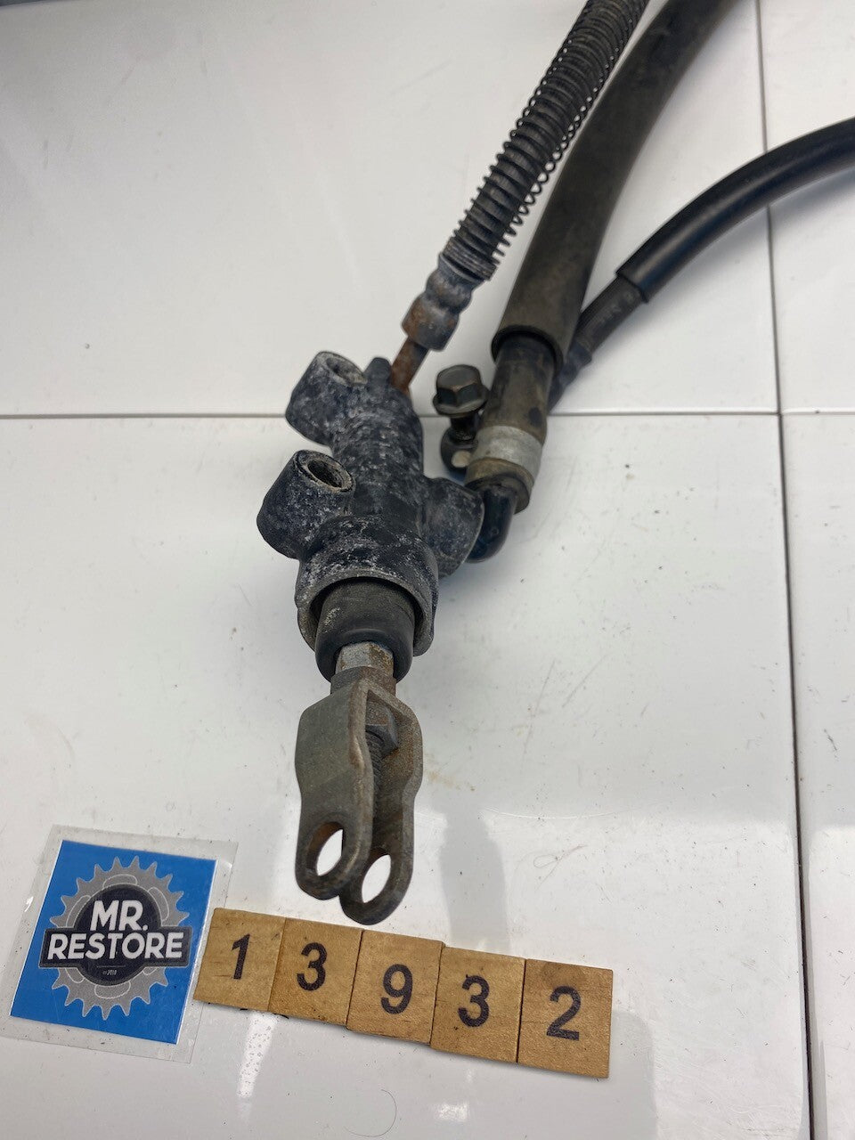 Triumph Tiger 900 T400 Rear Brake Master Cylinder & Reservoir