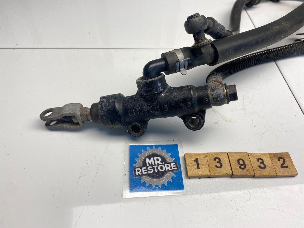 Triumph Tiger 900 T400 Rear Brake Master Cylinder & Reservoir