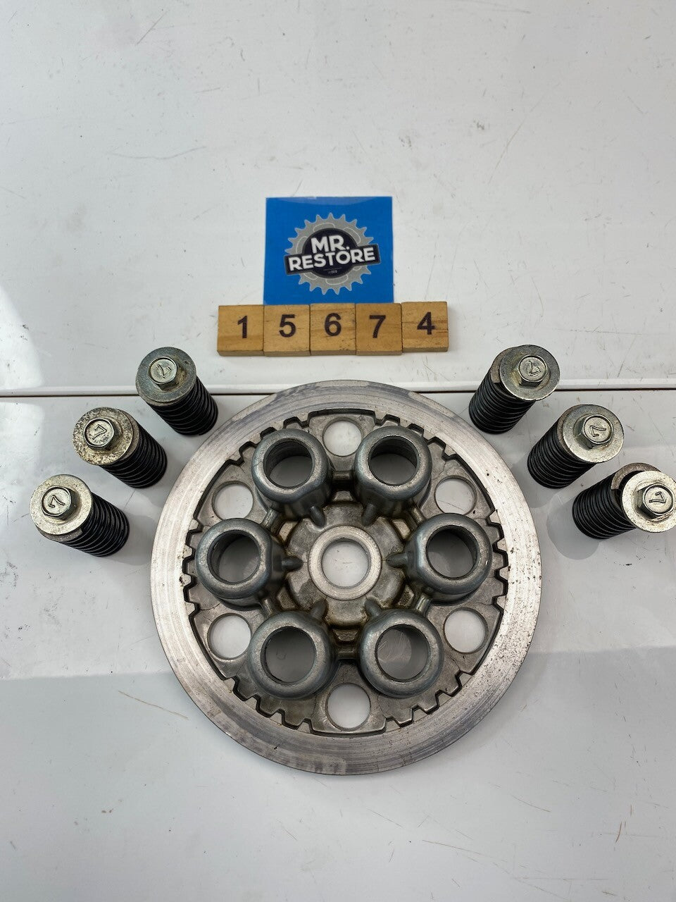 Suzuki XN85 Turbo - Clutch Pressure Plate, Springs & Bolts 21462-09300