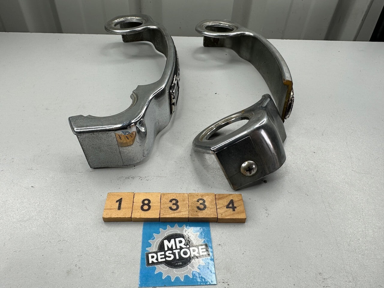 Suzuki GR650 1983-84 Front Fork Cover x 2 - 51871-15510