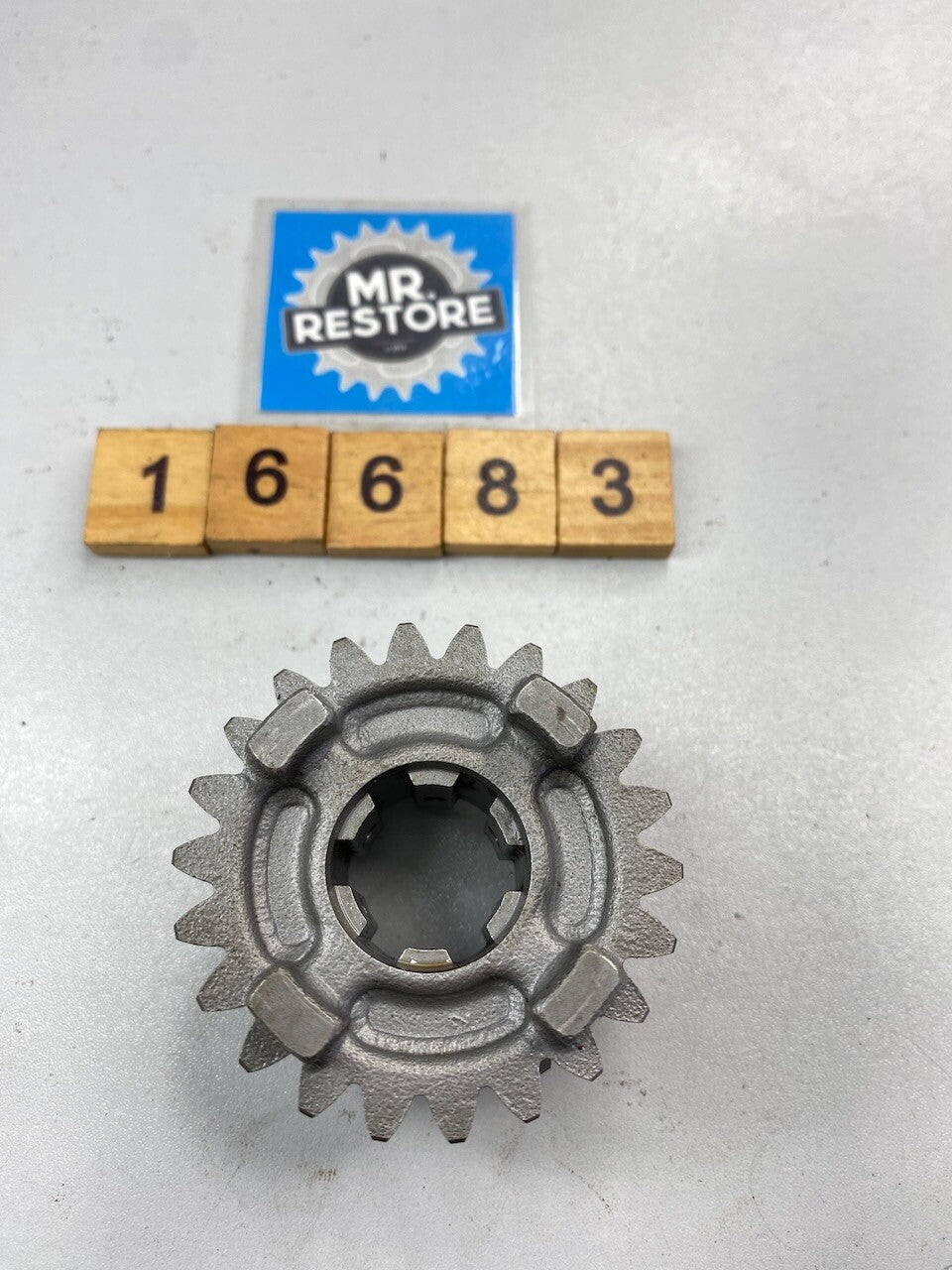 Suzuki RGV250 1989-96 3rd & 4th Drive Gear (17/22T) 24231-12C01