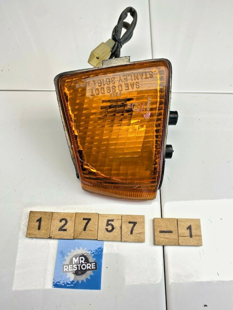Kawasaki ZX10R ZX1000 L/H Rear Indicator with OEM Lens