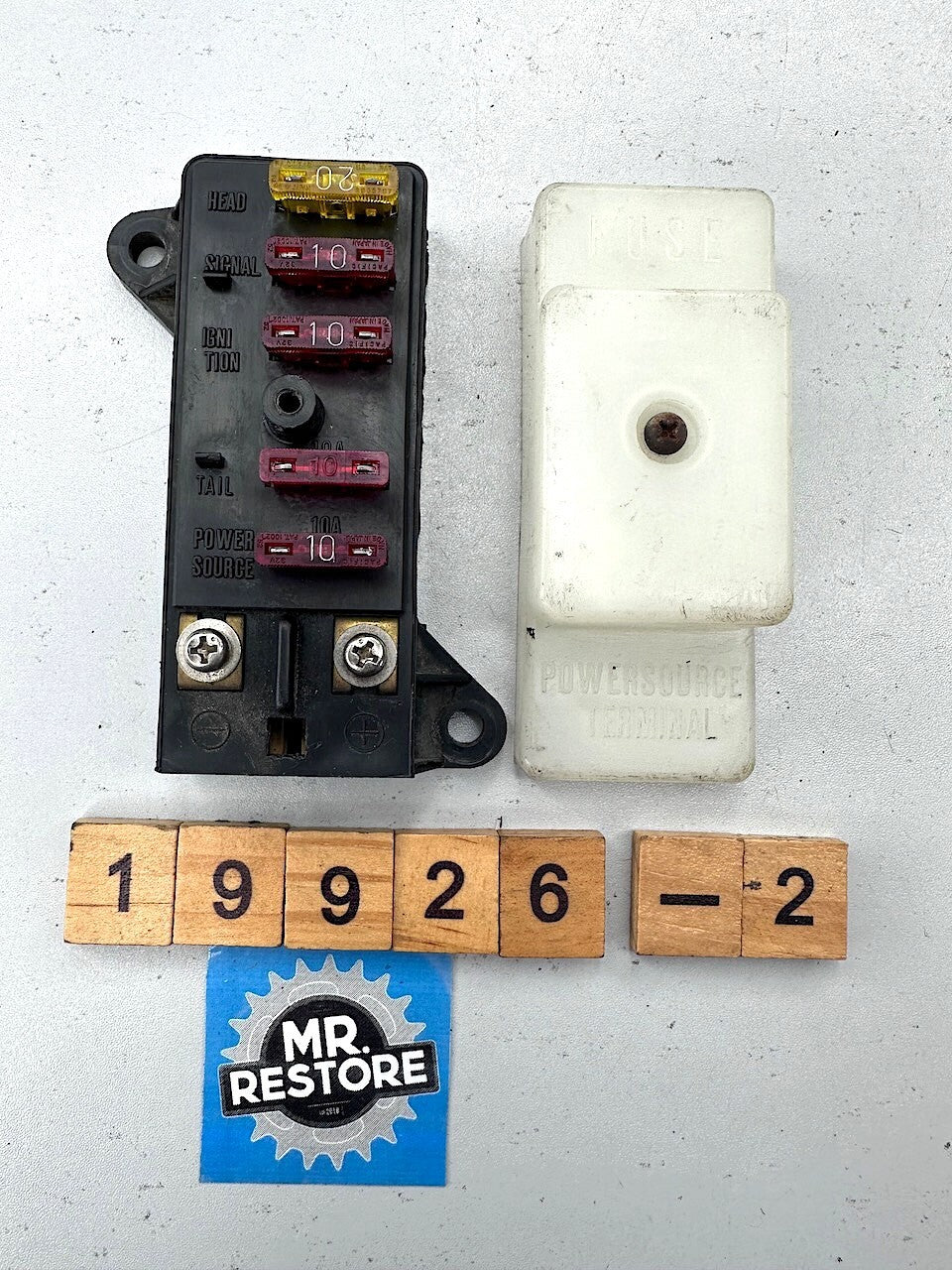 Suzuki GSXR1100 GSXR750  Fuse Box & Cover 36740-17D00