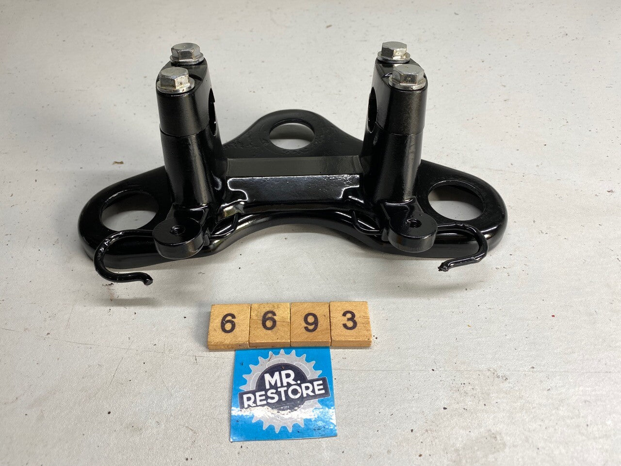 Honda CB250T CB400T Triple Tree Top, Bar Clamps & Bolts - Reconditioned