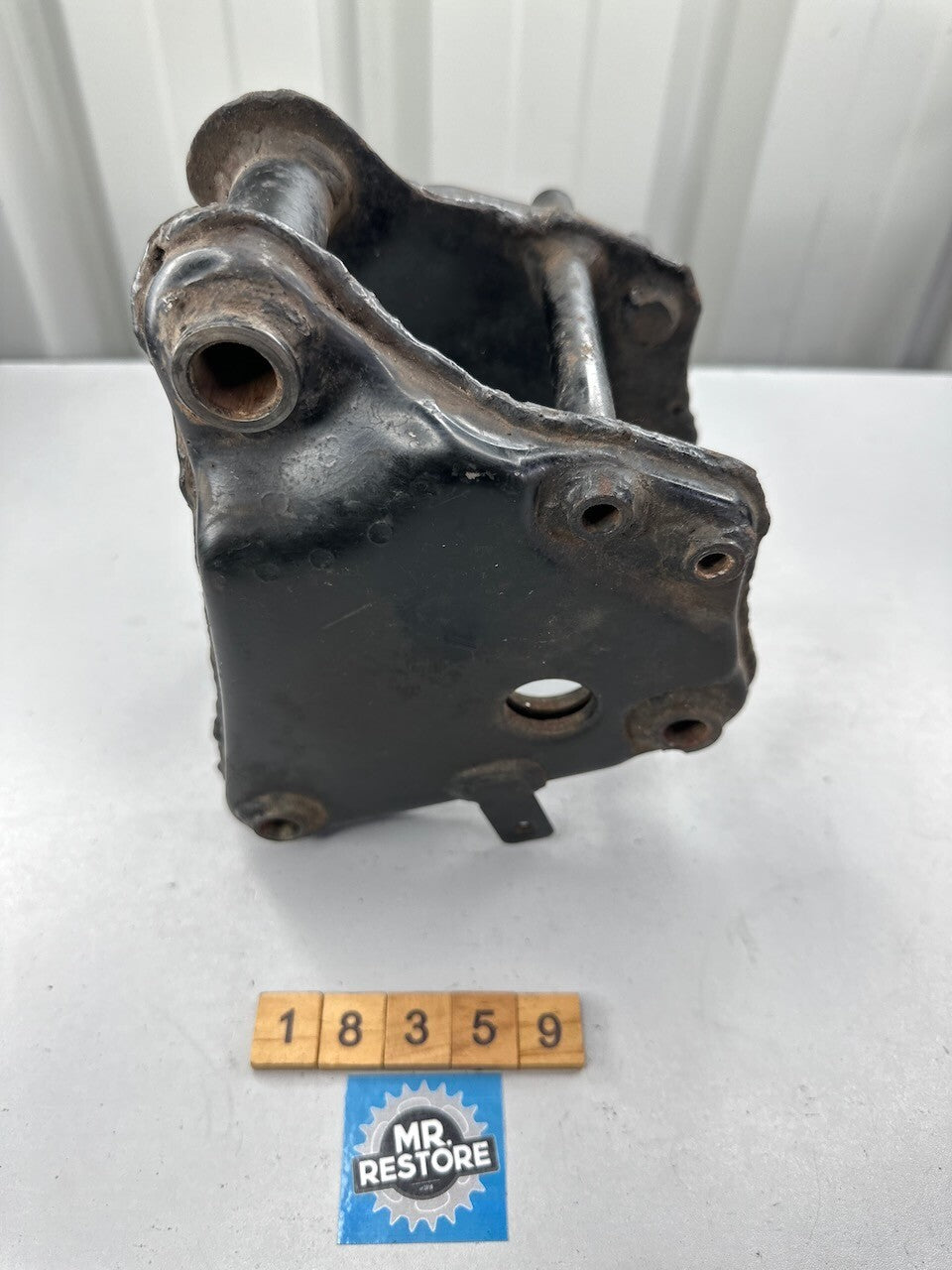 Suzuki GR650 1983-84 Rear Shock Absorber Bracket 62410-15501