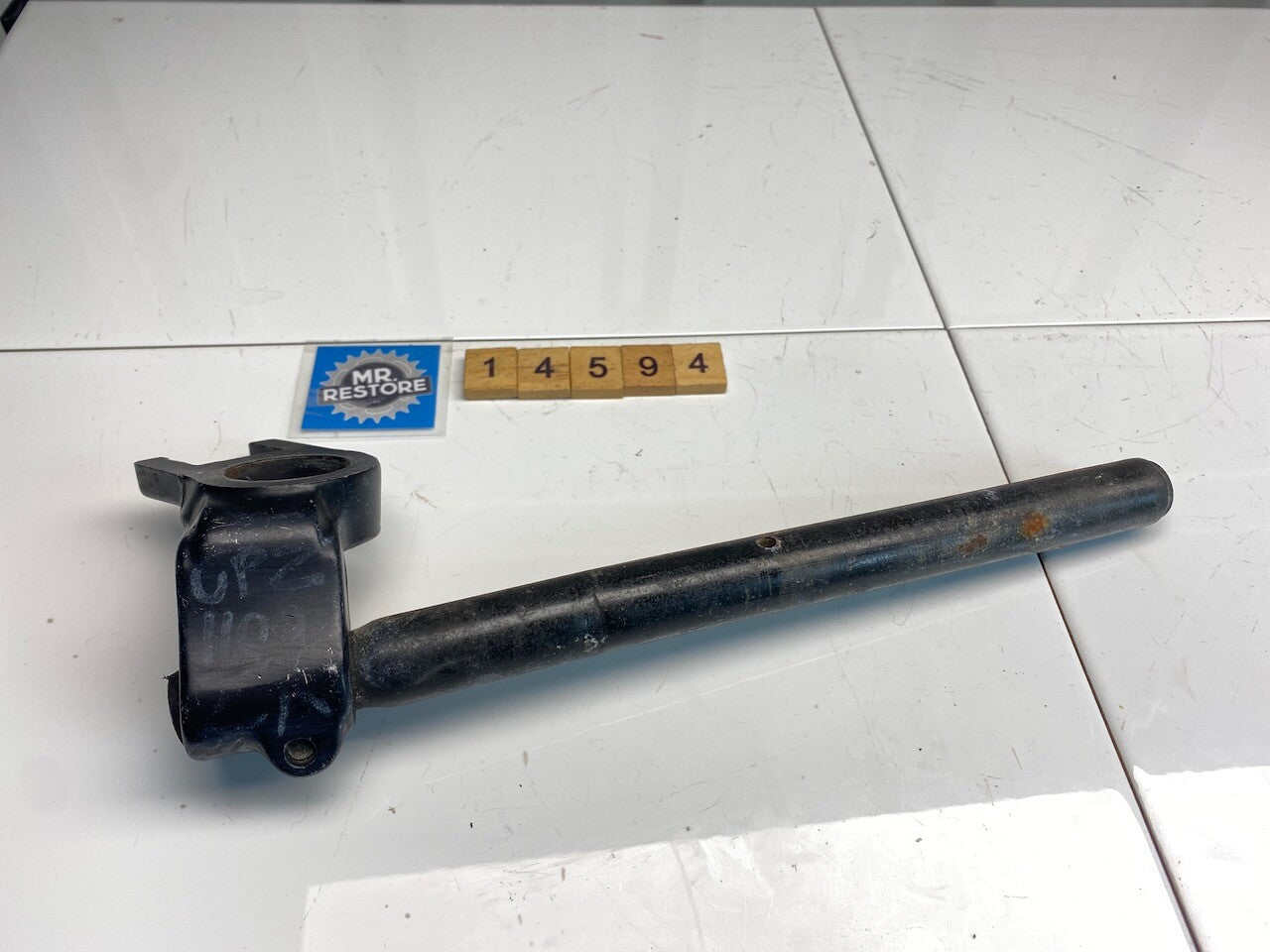 Kawasaki GPZ1100 ZX R/H Handlebar & Mount 32mm