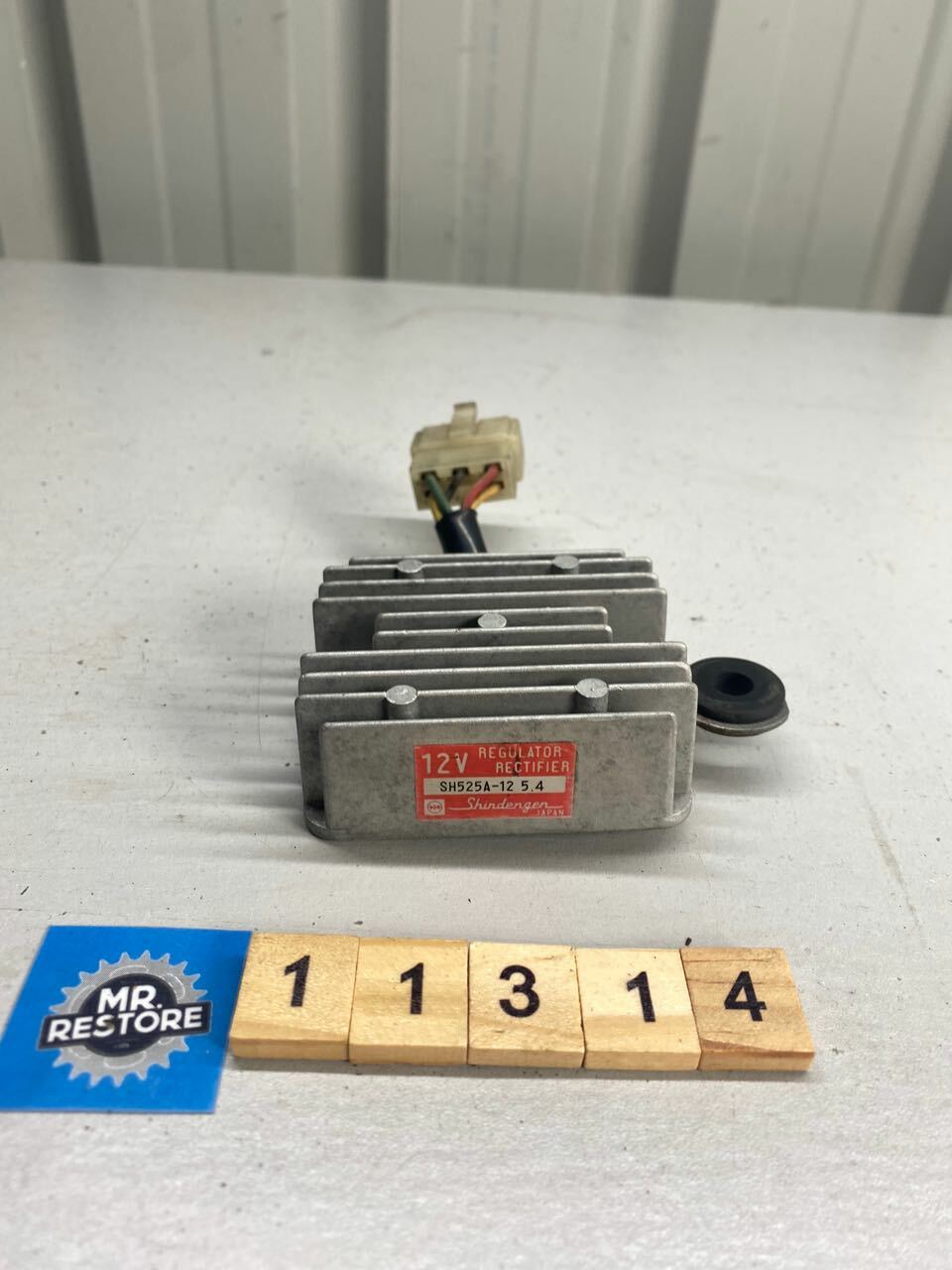 Honda CBX250 Regulator Rectifier OEM - SH525A-12