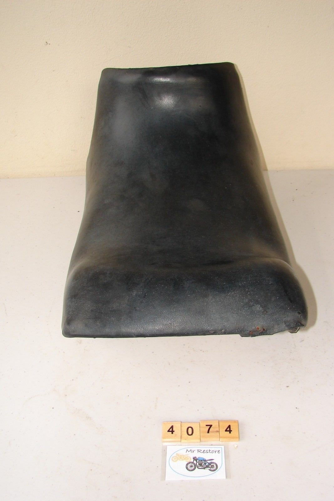 Kawasaki KR250 Seat 53001-1387