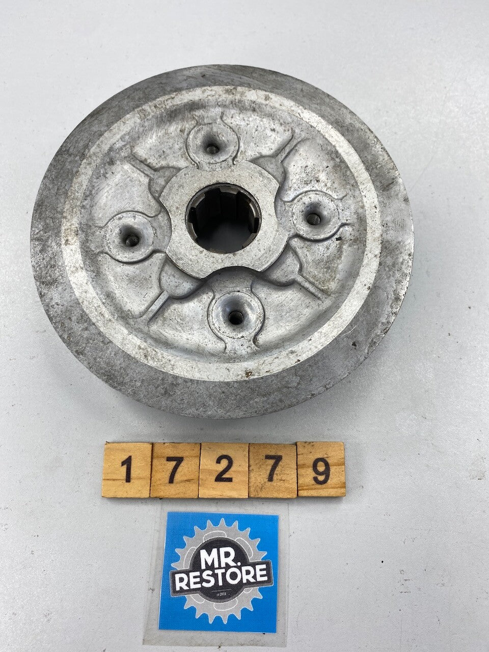 Honda XL350 XL250 TL250 Centre Clutch Boss 22120-329-010