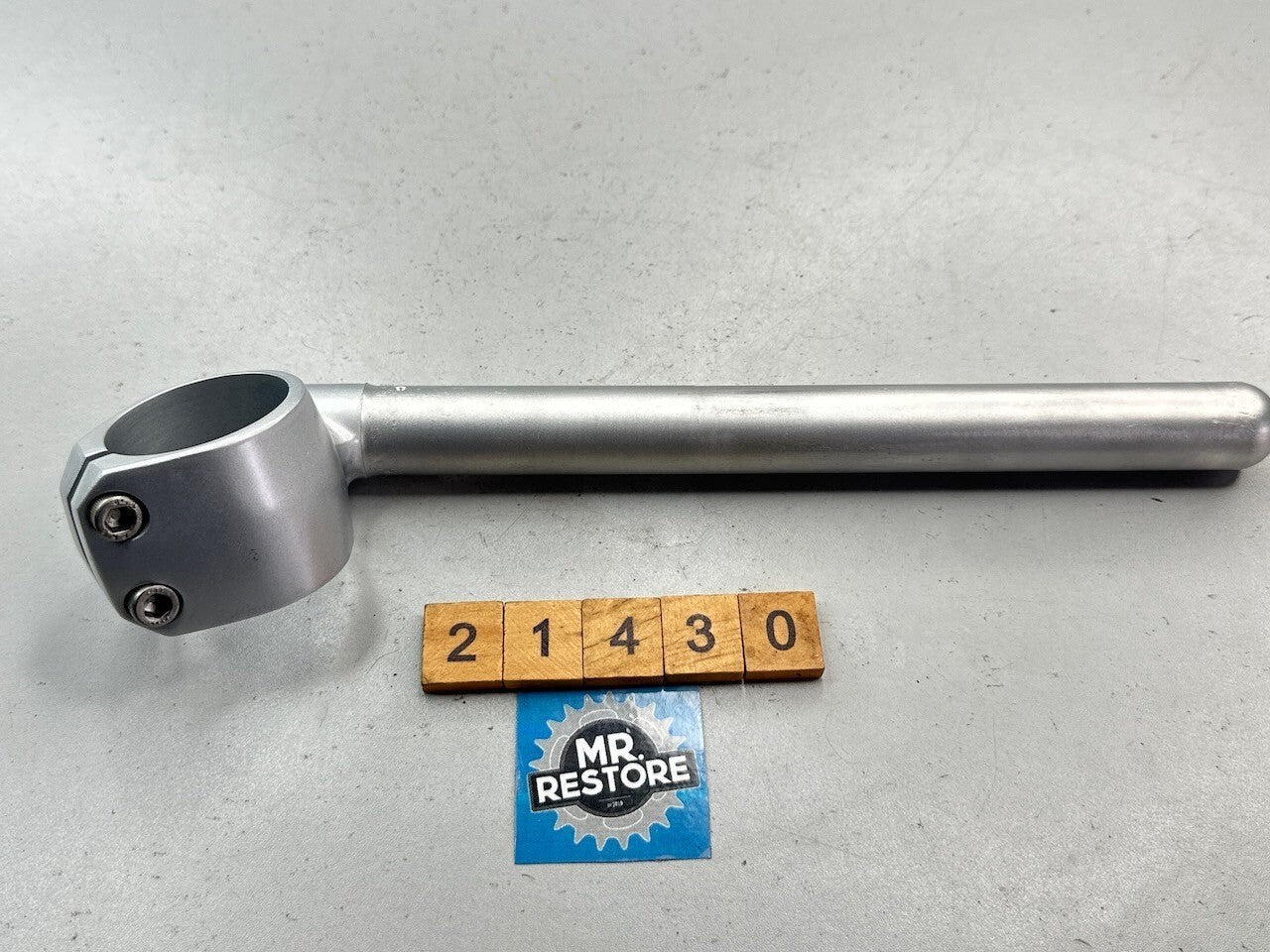 Yamaha TZR250 1KT 2MA R/H Handlebar 1KT-26122-00 (painted)