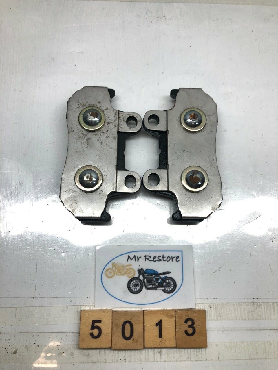 Honda GL1200 84-87 Sintered Brake Pads 43105-MG9-007 (new by Emgo)