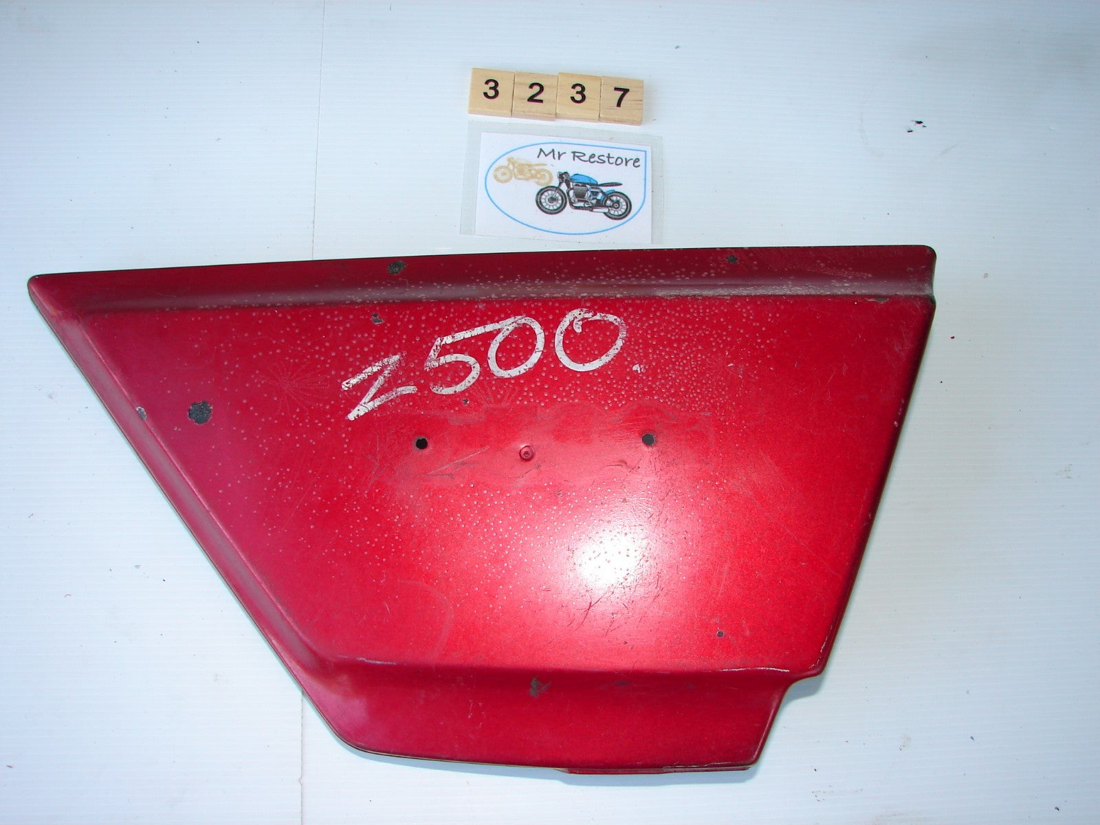 Kawasaki Z500A R/H side panel 36001-1028 - 2 available