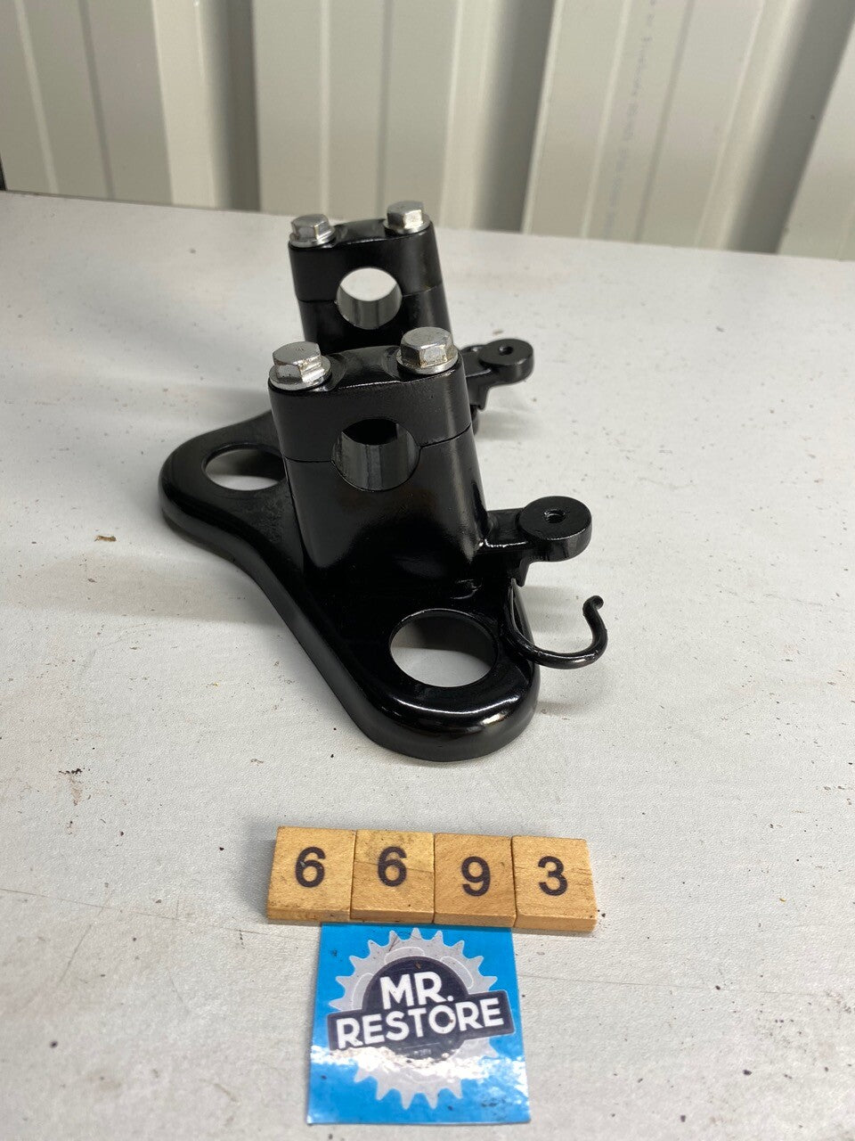 Honda CB250T CB400T Triple Tree Top, Bar Clamps & Bolts - Reconditioned