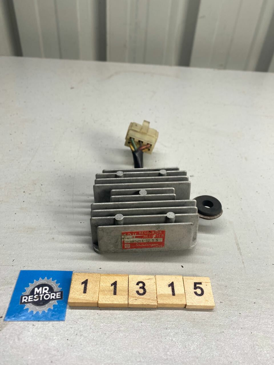 Honda CBX250 Regulator Rectifier OEM - SH525A-12