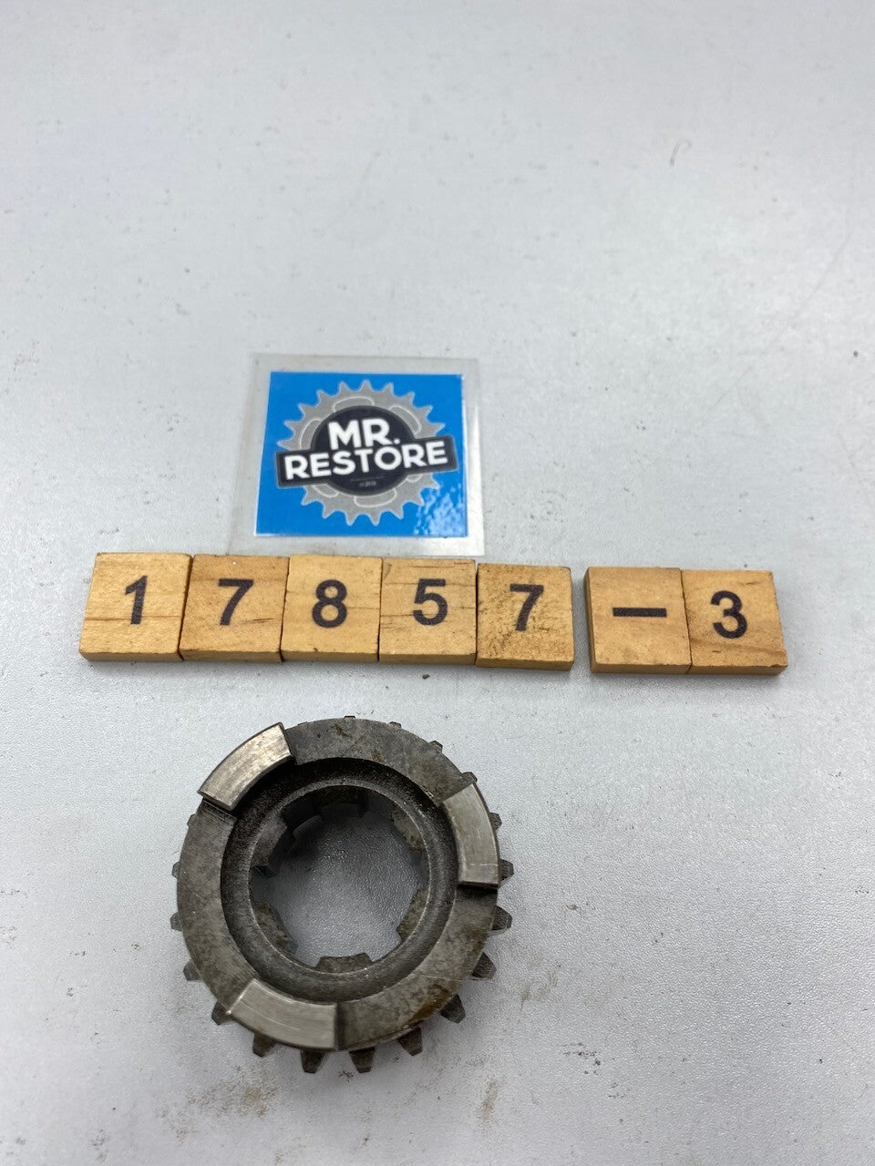 Yamaha SR500 SR400 XT500 TT500 Transmission 5th Wheel Gear 583-17251-01