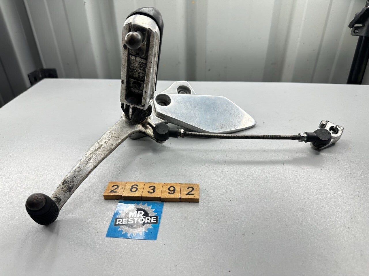 Yamaha XJR1300 Left Riders Foot Rest Peg / Bracket & Gear Shift Pedal