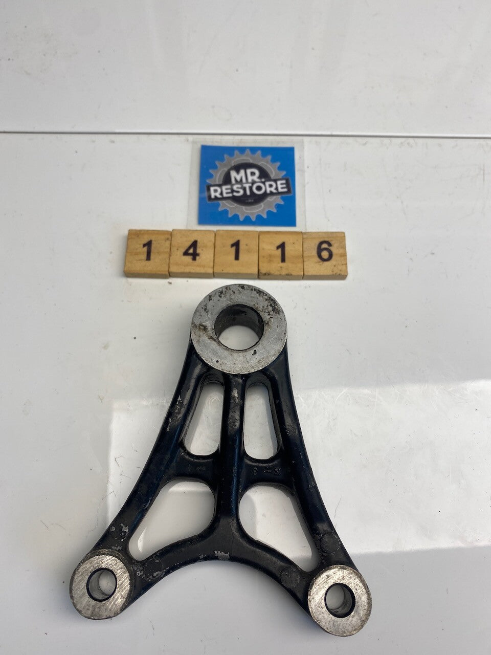 Suzuki GS500 GSX250 GSX750 VX800 GSX600 etc Rear Brake Caliper Mount 69721-43400