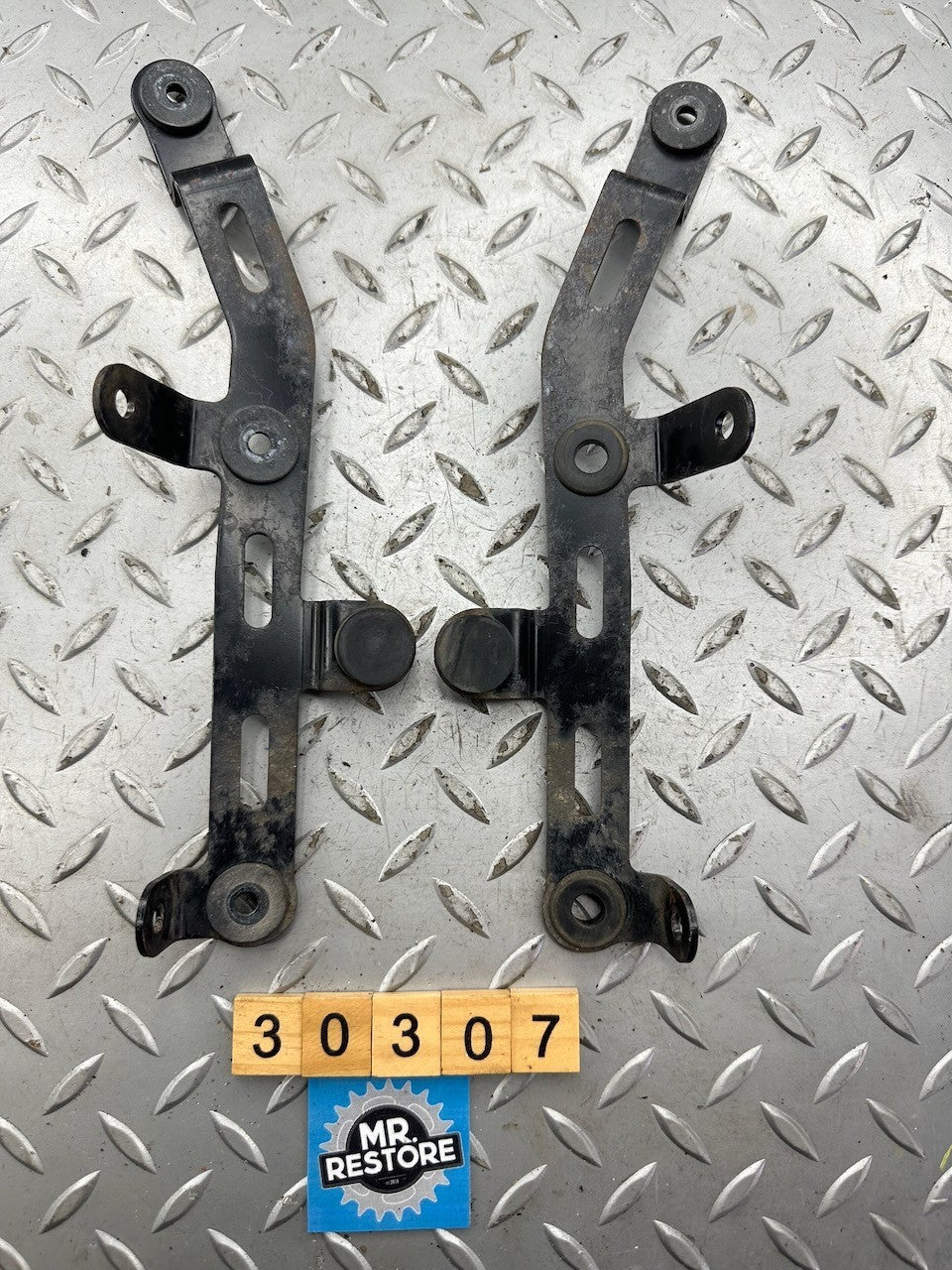 Kawasaki KLZ1000 Versys 1000 2019 Shroud Brackets 11057-1698  11057-1699