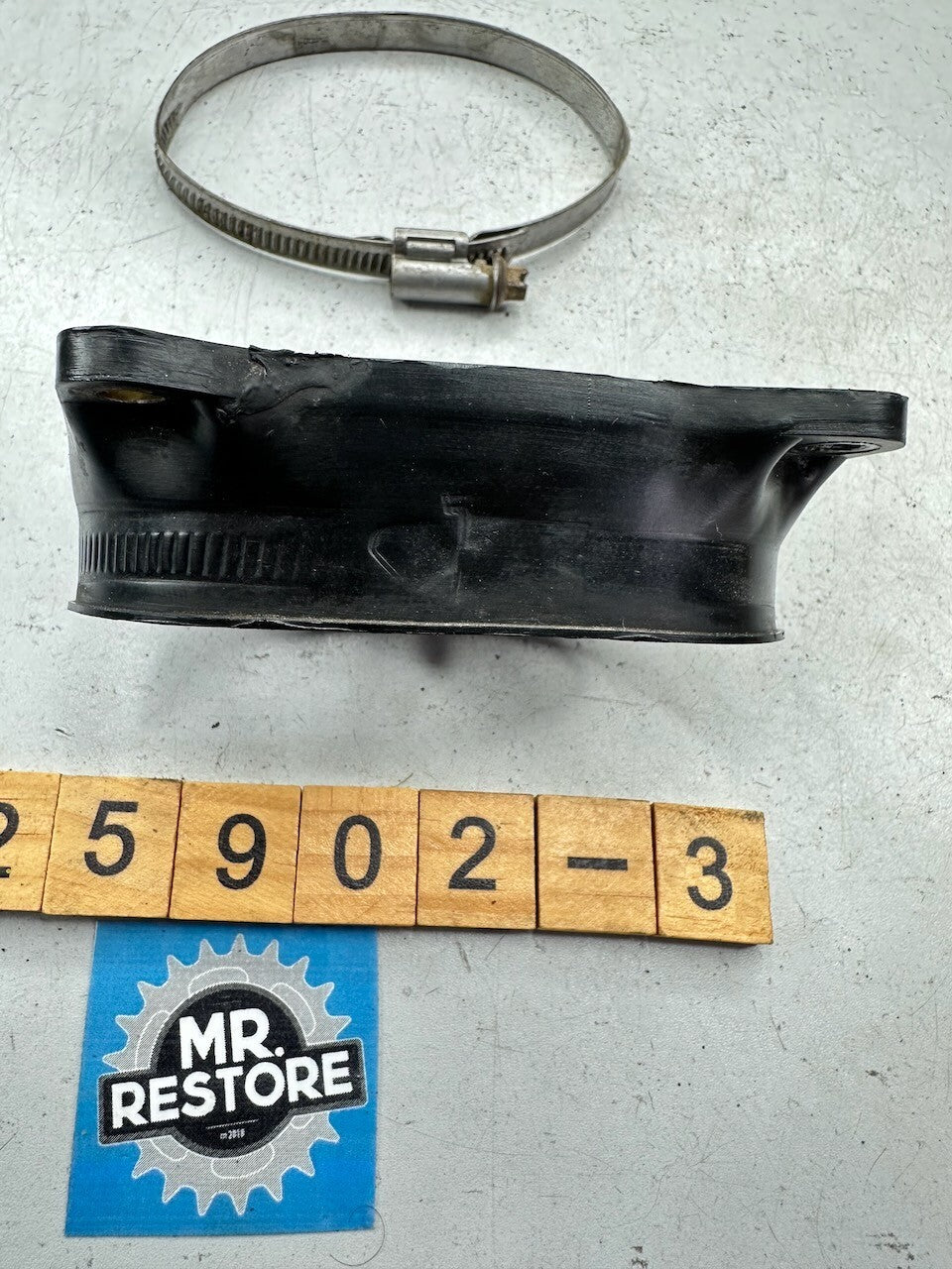 Kawasaki Z1300 KZ1300 '79-82' ZG1300 Carburettor Holder 16065-1016
