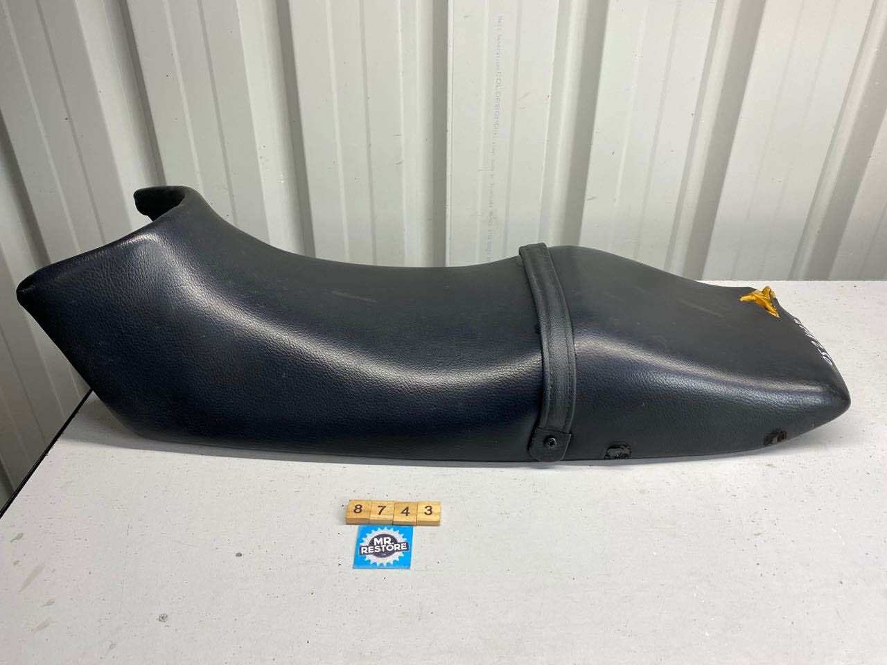 Kawasaki ZZR250 GPX250R Seat & Strap - Mid to Late 80s
