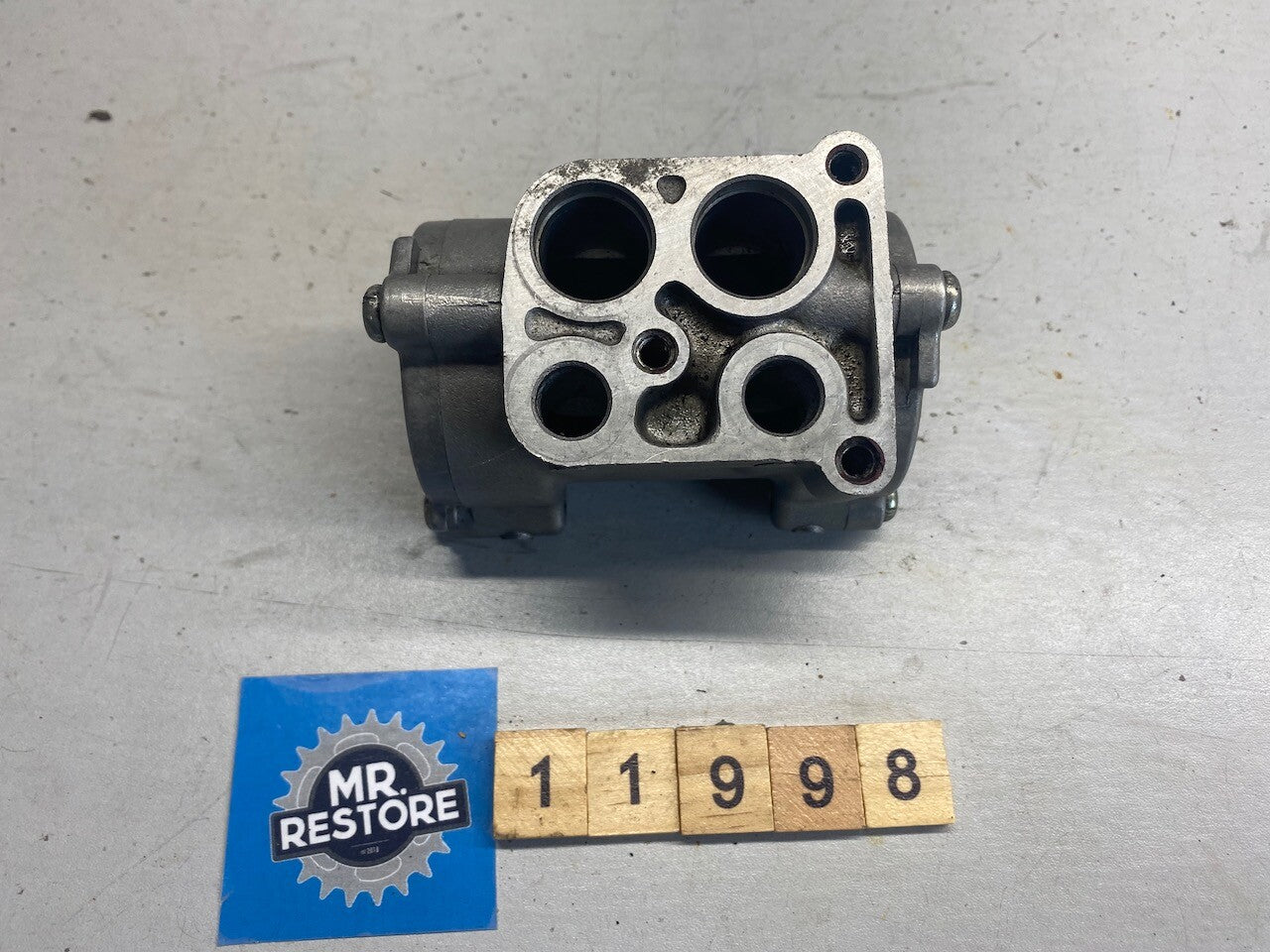 Kawasaki GPZ900R ZX900 GPZ750R Oil Pump Assy. 16082-1060