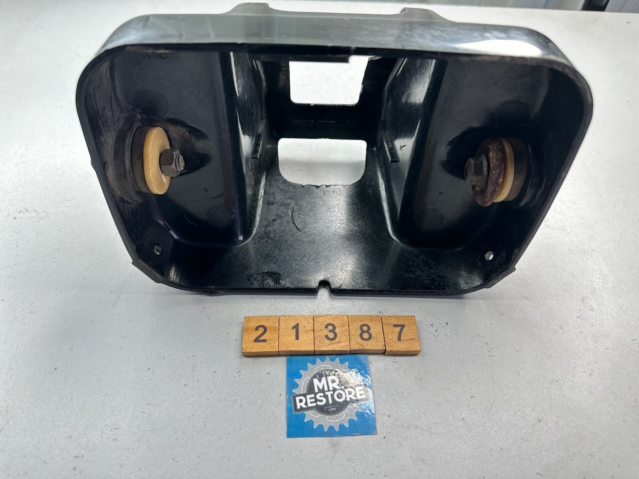 Yamaha TZR250 1KT 2MA OEM Headlight Bowl, Mounts & Fixings