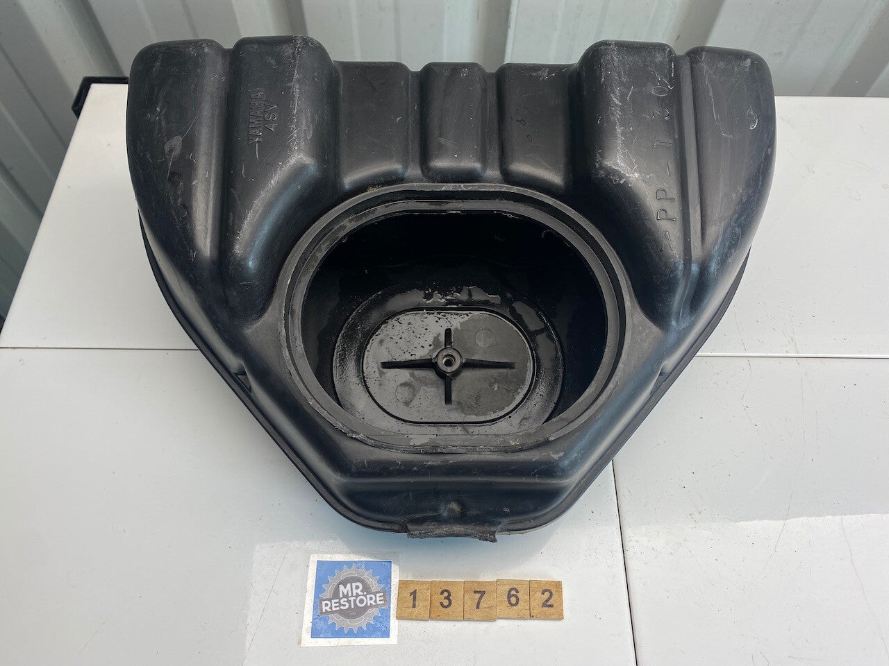 Yamaha YZF1000R 4SV Thunderace Air Cleaner Box 