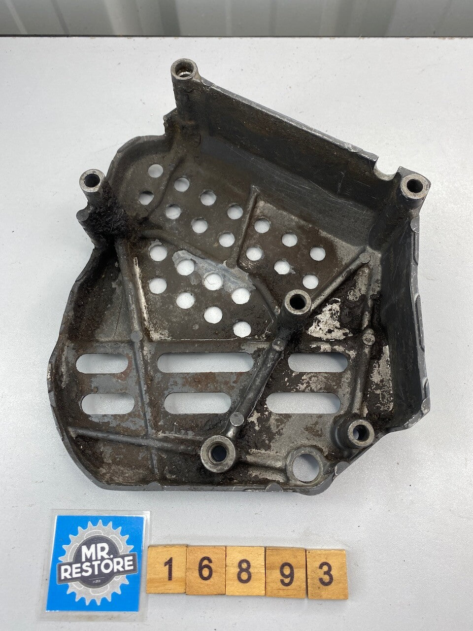 Suzuki GSXR750 J K L Engine Sprocket Cover 11361-17C0 or 11361-17C02