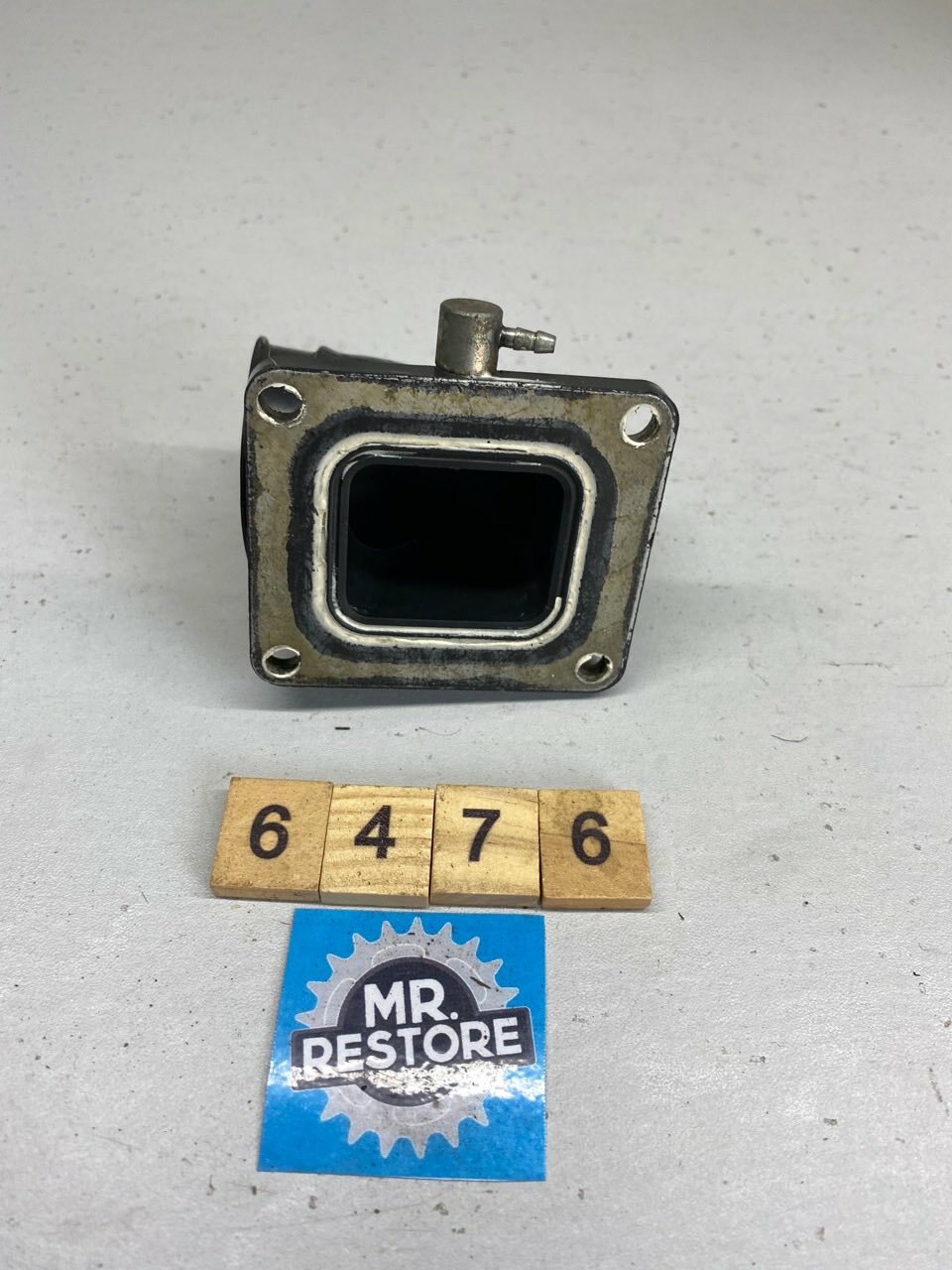 Yamaha RD500LC RZ500 RZV500R Intake Manifold OEM 47X-13555 47X-13565 