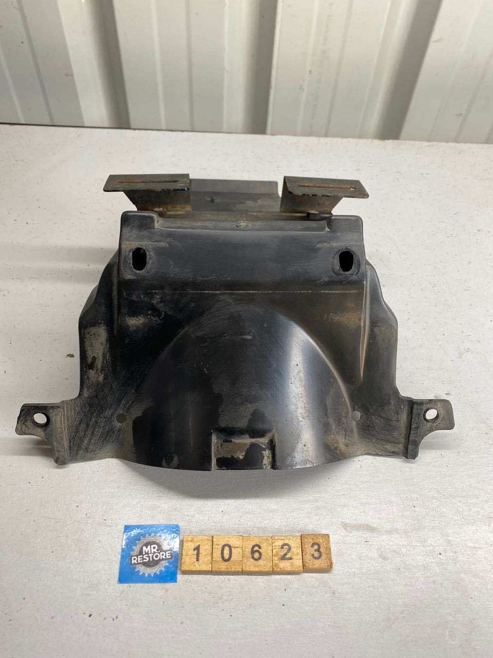 Suzuki GSX250F Across Rear Mudguard Fender Registration Plate Bracket