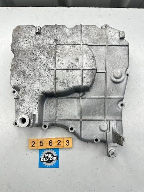 Honda CBR900RR Fireblade 1992-1999 Oil Pan Sump 11210-MAE-000