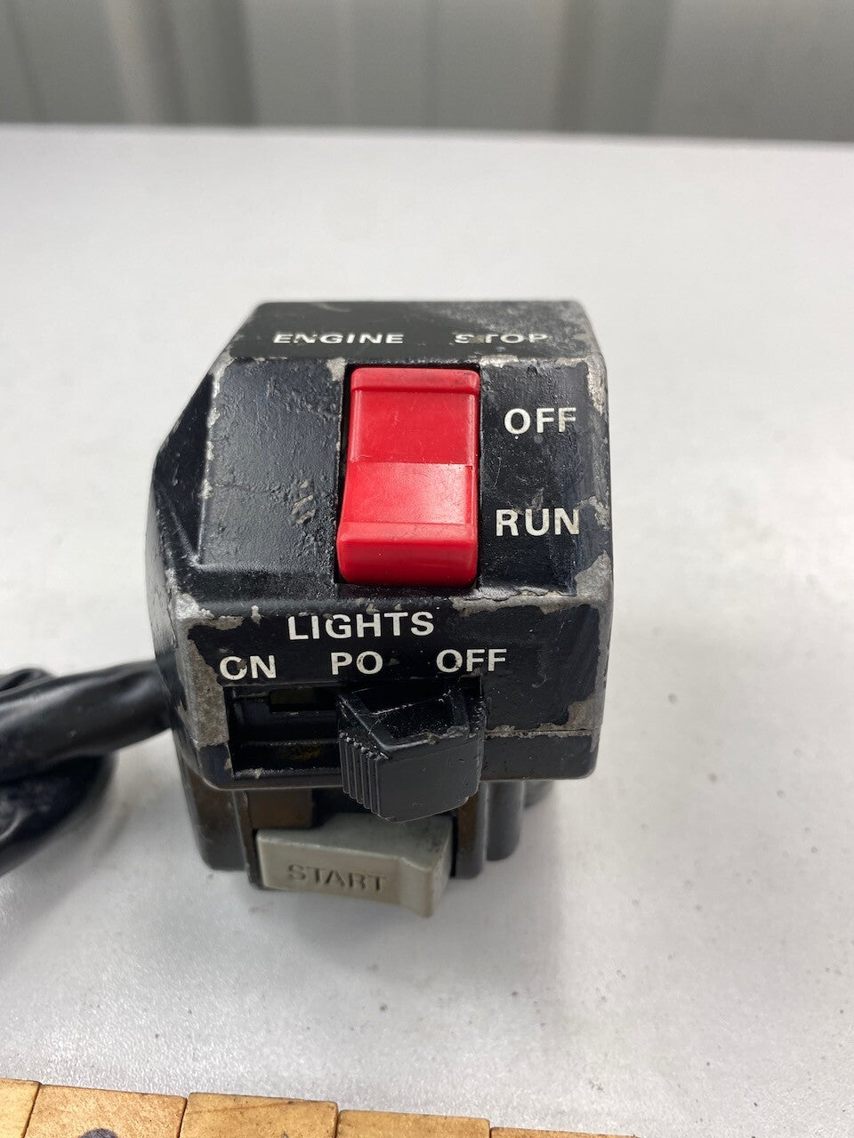 Yamaha FZR1000 EXUP R/H Handlebar Switch 