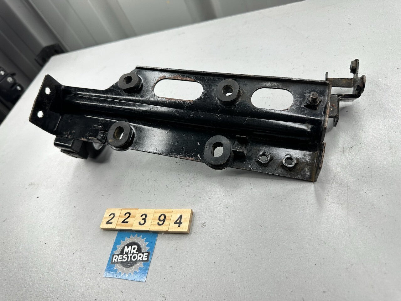 Kawasaki GPZ1000RX ZX1000 1986-88 Battery Case Bracket 11044-1737