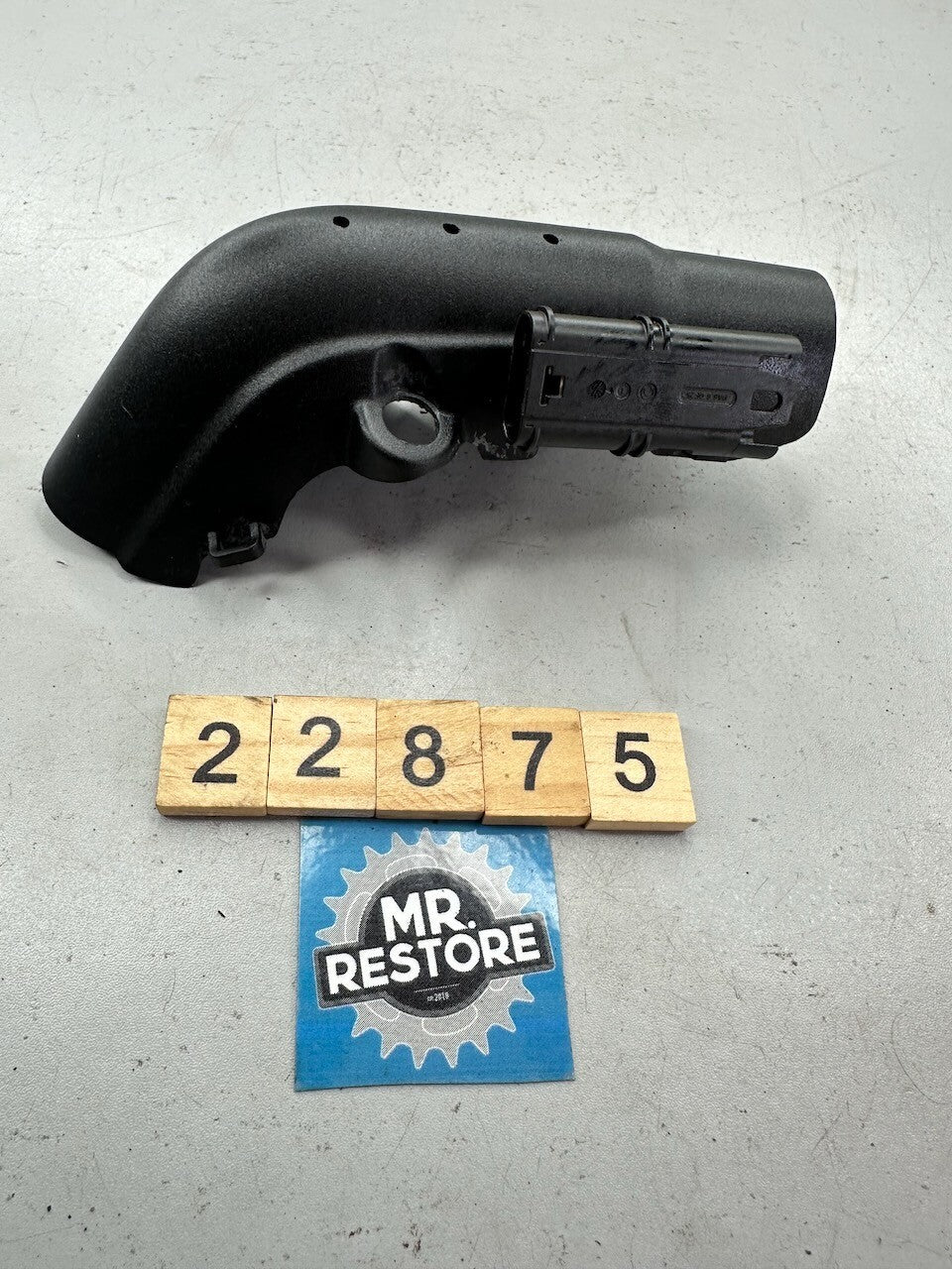 BMW R1200GS / ADV R1200R R1200RT Left Ignition Coil Cover 12137680895