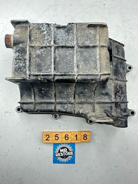 Honda VF1000F Oil Pan Sump 11210-MB6-P00