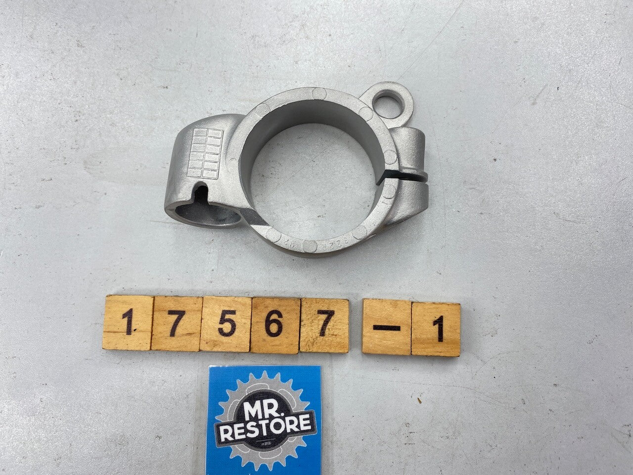Kawasaki ZXR250C ZX250 1991-99 R/H OEM Handle Bar Clamp - Vapour Blasted