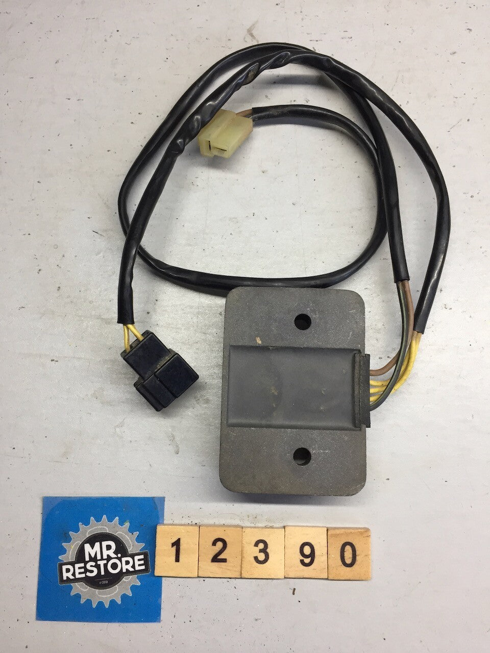 Kawasaki KLX250 KLX300R Regulator Rectifier OEM 21066-1093