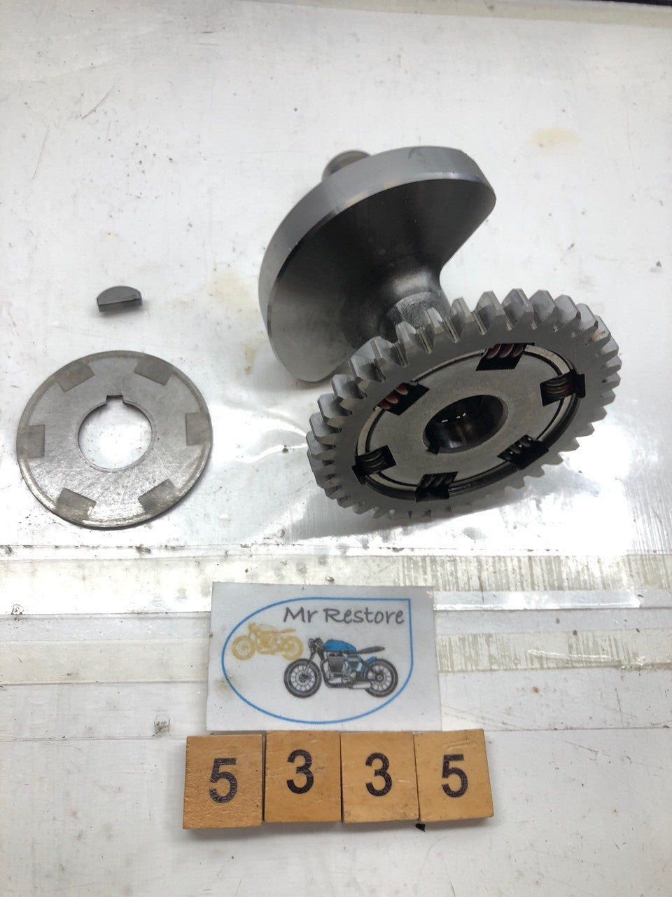 Suzuki DR250 S Crank Balancer Shaft and gear 12651-15D00 orÂ 12651-15D01