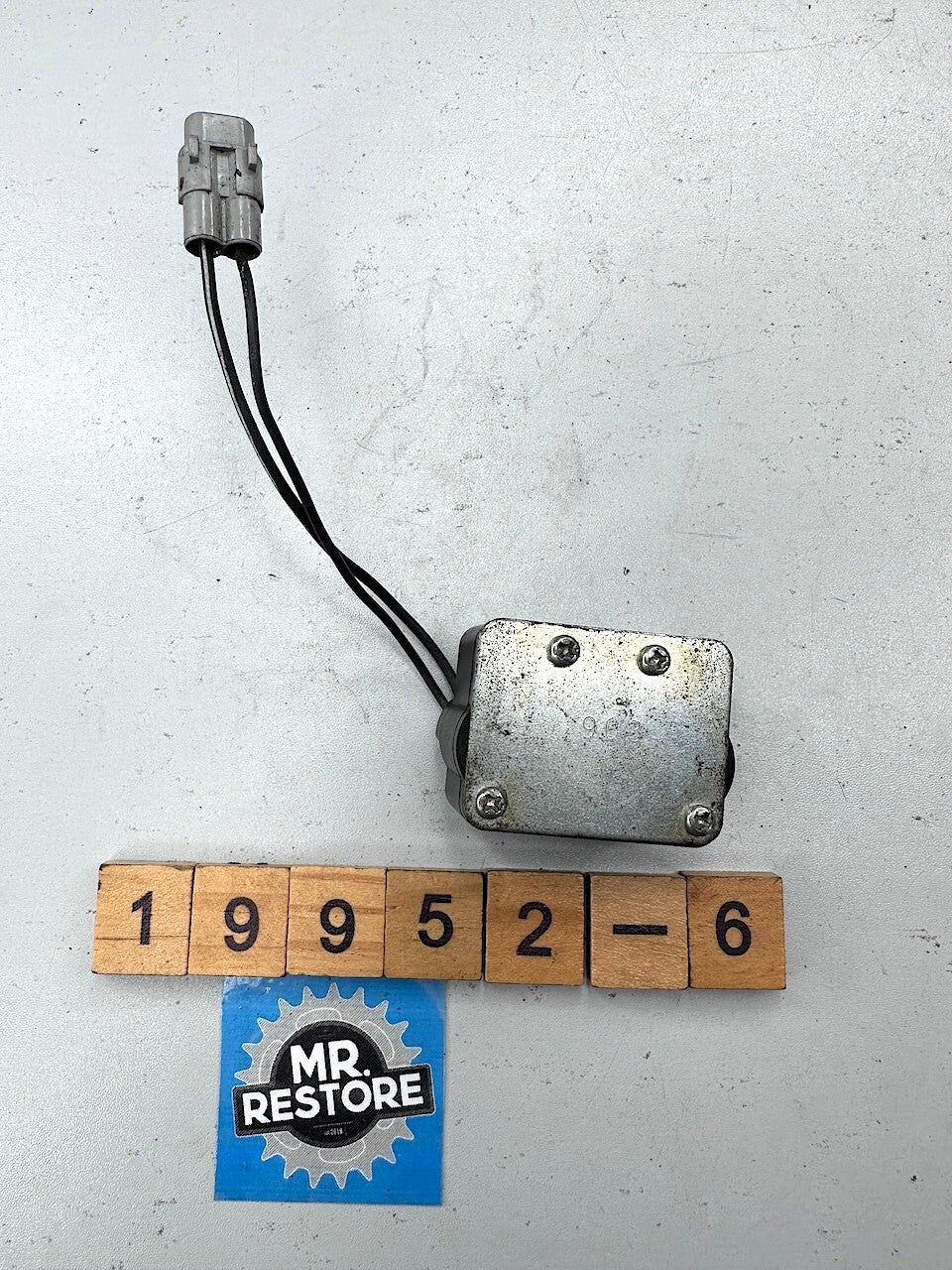 Suzuki GSX1400 GSX1300 GSXR1000 GSXR750 TL1000 Fuel Cut Sensor 33960-02F00