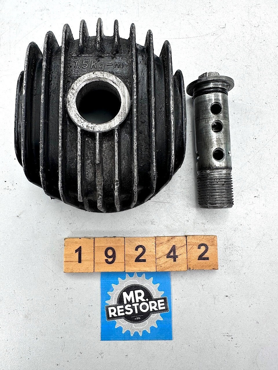 Yamaha XJ900 XJ750 XJ650 FJ600 FZ600 Oil Filter Element Cover & Bolt