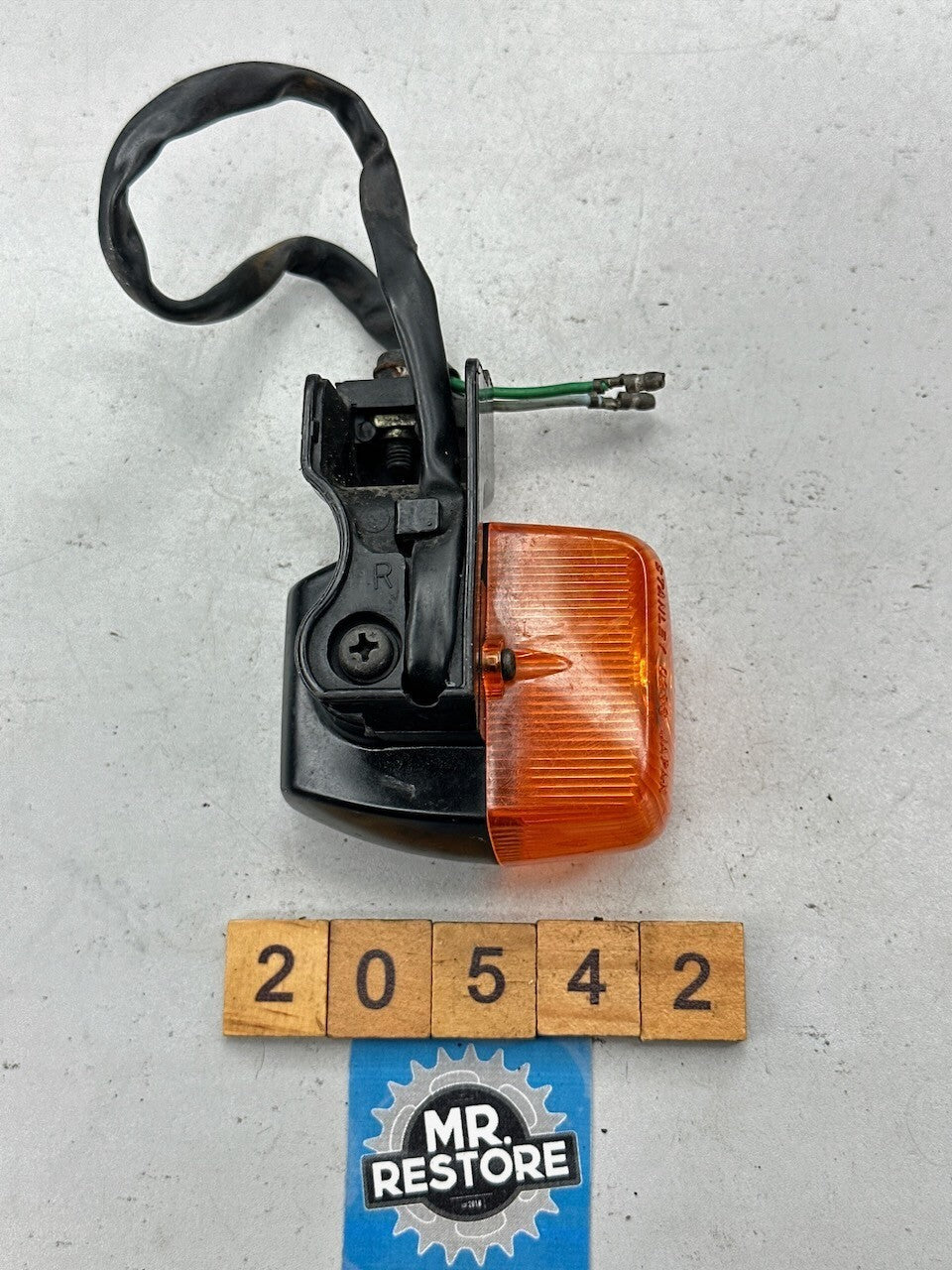 Honda CBR250R MC19 OEM R/H Indicator (tested)