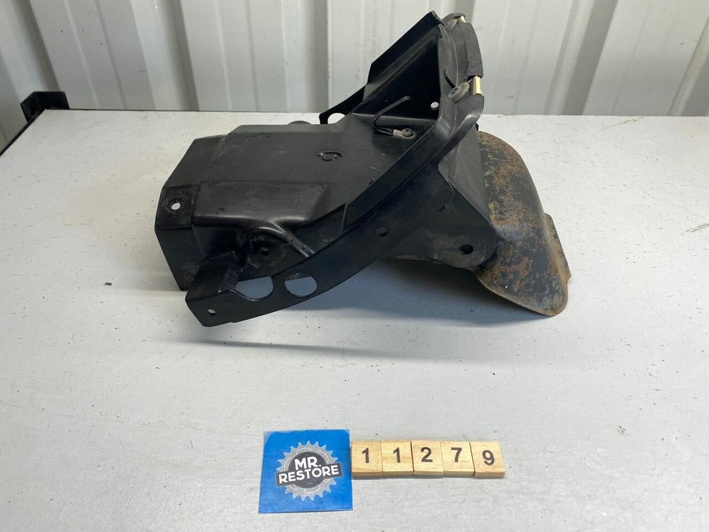 Suzuki GSX250FW Rear Fender Guard 63117-38400